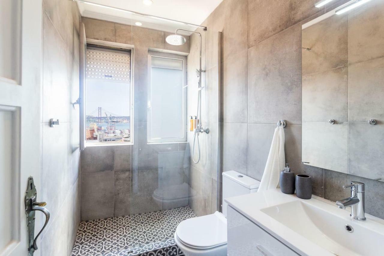 Ola Lisbon - Lapa With Panoramic View II Apartment ภายนอก รูปภาพ